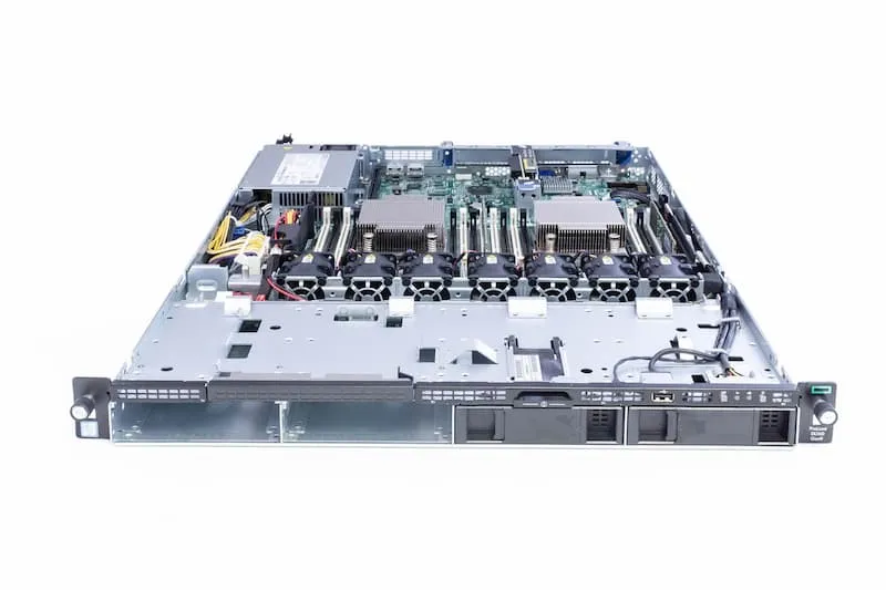 HPE ProLiant DL160 Gen9 Rack Server, 1x E5-2603v3 1.60GHz, 6-Core, 8GB PC4, 4xLFF, B140i HPE ProLiant DL160 Gen9 Rack Server, 1x E5-2603v3 1.60GHz, 6-Core, 8GB PC4, 4xLFF, B140i