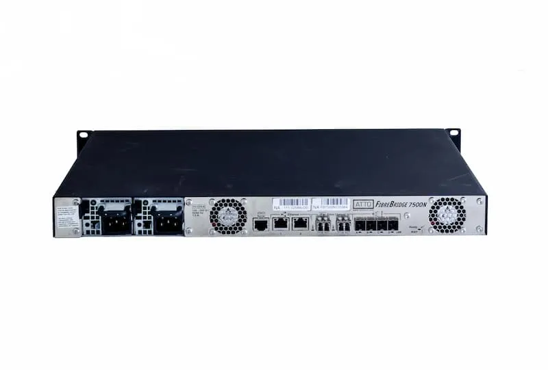 ATTO FibreBridge 7500N Storage Controller, 2x 16G FC SFP, 4x 12G SAS SFF-8644, 2x 150W PSU