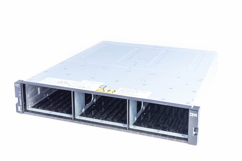 IBM StorWize V3700 Expansion Enclosure, 24xSFF, Dual 2x6G SAS