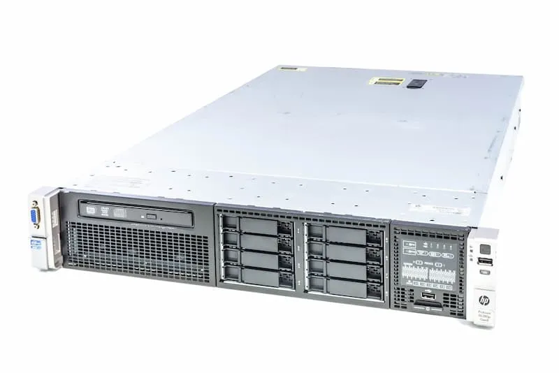 HP DL380p Gen8, 2x E5-2667@2.90GHz, 6-Core, 16GB PC3-12800R (2x8), 8xSFF, P420i/1G, 331i, DVD,2x460W