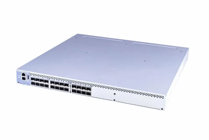 HPE SWITCH FC SN3000B, 24-port, 12-port active