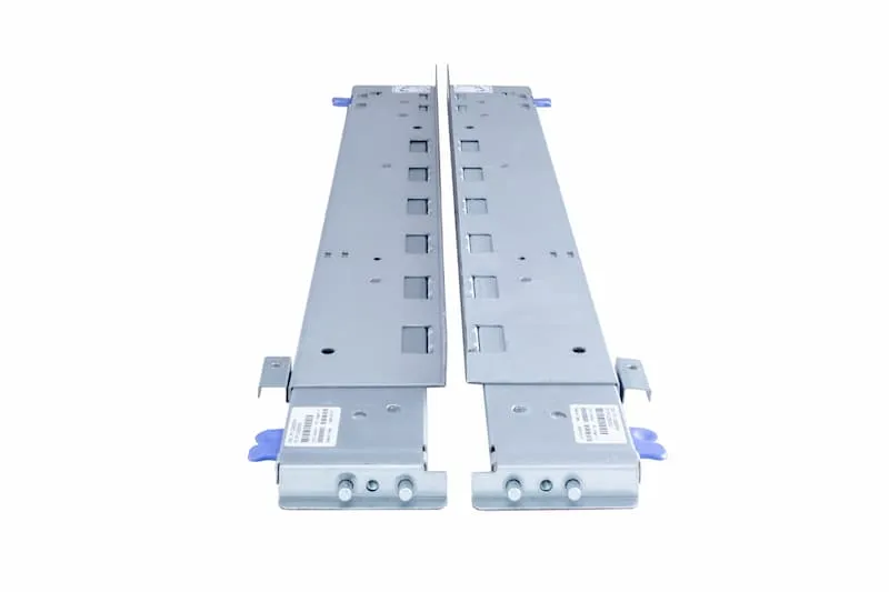 IBM RAIL KIT 3U for TotalStorage DS6000 IBM RAIL KIT 3U for TotalStorage DS6000
