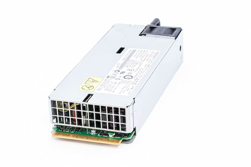 IBM PSU 750W IBM PSU 750W for x3300 M4, x3500 M4, x3550 M4, x3630 M4, x3650 M4