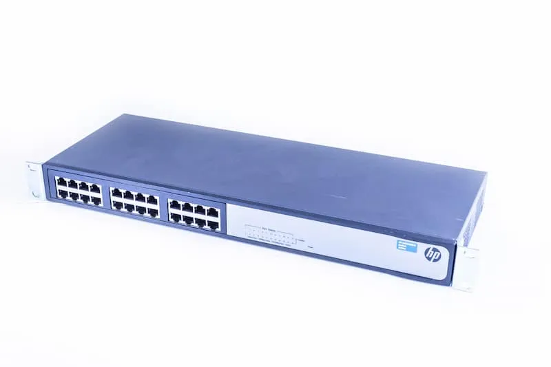 HPE Switch 1410-24G-R, 24x GbE RJ456, unmanaged, fanless