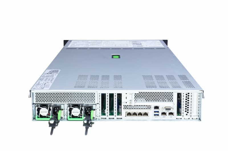 Fujitsu-RX2540-M4-Rack-Server -mit-8xSFF-CTO