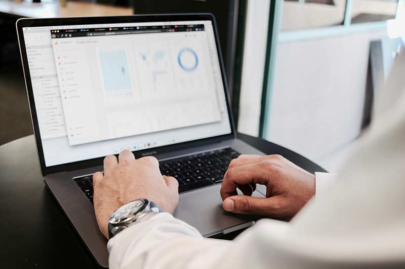 Denn der Kauf von gebrauchter Software ist genau wie bei refurbished Hardware eine clevere und nachhaltige Alternative. Denn der Kauf von gebrauchter Software ist genau wie bei refurbished Hardware eine clevere und nachhaltige Alternative.