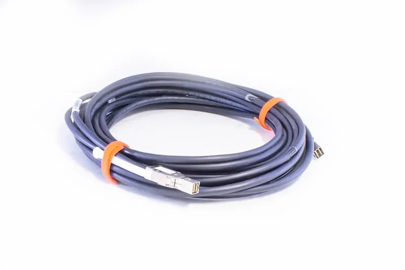 EMC CABLE SAS 12G, SFF-8644 to SFF-8644, 5m EMC CABLE SAS 12G, SFF-8644 to SFF-8644, 5m