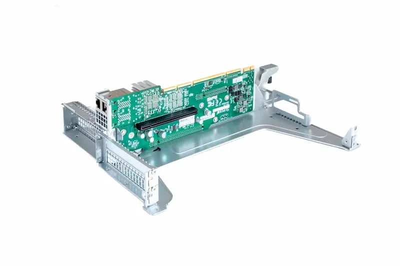Supermicro 3-slot PCIe riser kit, 2x x16, 1x x8, 2x 10GbE RJ45, in metal cage for CSE-829U