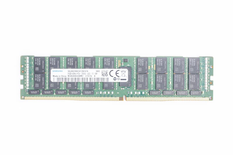 HPE RAM 64GB 4DRX4 PC4-2666V-L Kit, 850882-001 HPE RAM 64GB 4DRX4 PC4-2666V-L Kit, 850882-001