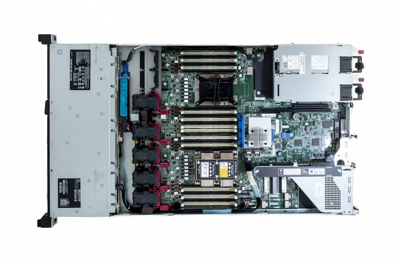 HPE DL360 Gen10, 1x Silver 4112 2.60GHz, 4-Core, noRAM, 4x LFF, P408i/2GB/Batt., 2x 500W HPE DL360 Gen10, 1x Silver 4112 2.60GHz, 4-Core, noRAM, 4x LFF, P408i/2GB/Batt., 2x 500W