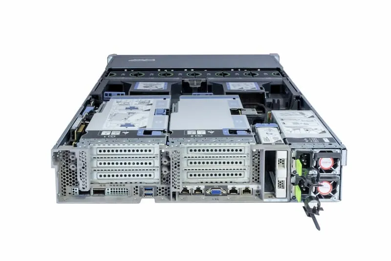 Cisco Hyperflex HXAF240c M5, 2xGold6140 2.3GHz, 18-Core, noRAM, 256GB SSD,26xSFF, 3508 12G HBA, 2x1050W Cisco Hyperflex HXAF240c M5, 2xGold6140 2.3GHz, 18-Core, noRAM, 256GB SSD,26xSFF, 3508 12G HBA, 2x1050W