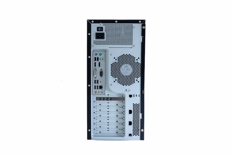 TAROX Workstation E, E-2144G 3.60GHz, 4-C, 32GB PC4, 512GB NVMe, Cardread, NVQ-P1000, DVD, Win10Pro