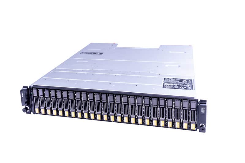 Dell Compellent SC220 Expansion Enclosure, 24x SFF,  Dual Contr. SAS 6G 2P (00TW47), 2x700W incl. 24x DELL HDD 1.8TB 12G SAS 10k 2.5"