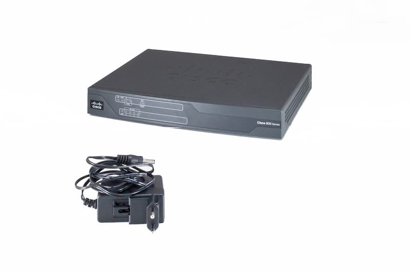 CISCO ISR 881 Integrated Services Router, 4x 100Mb RJ45 (2x PoE), 1x WAN RJ45, noLicense