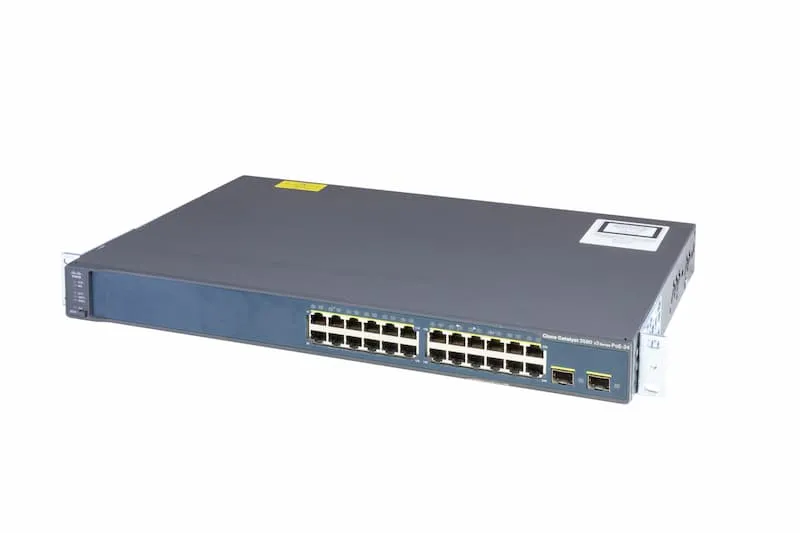 Cisco Switch Catalyst WS-C3560V2-24PS-E, 24x 10/100 RJ45 PoE (370W), 2x GbE SFP