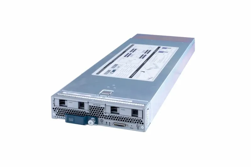 CISCO UCS B200 M3 Blade Server CISCO UCS B200 M3 Blade Server
