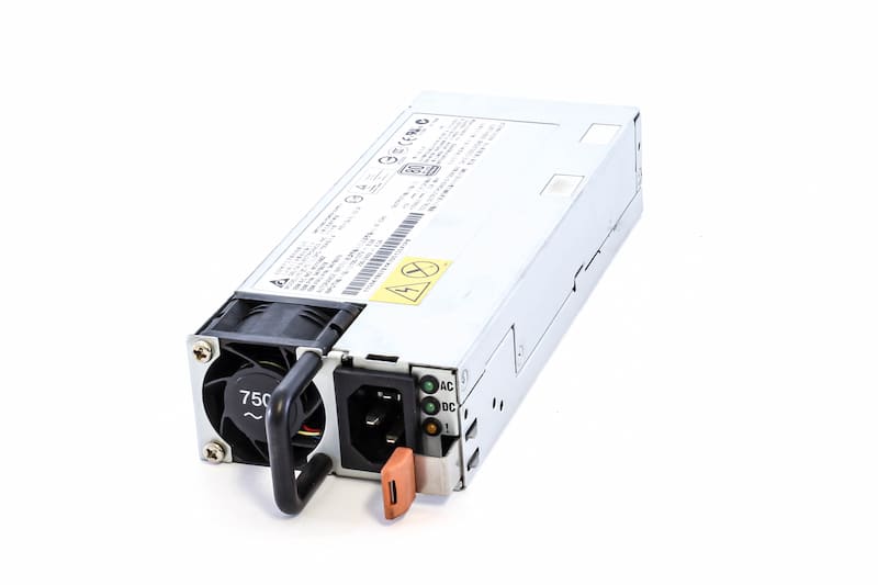 IBM PSU 750W Platinum IBM PSU 750W Platinum for x3300 M4, x3500 M4, x3550 M4, x3630 M4, x3650 M4