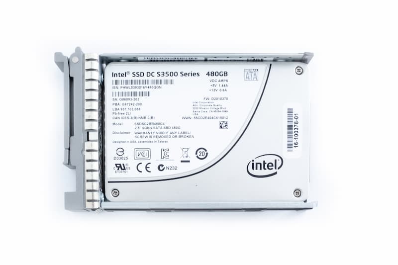 Cisco UCS SSD 480GB 6G SATA 2.5" Cisco UCS SSD 480GB 6G SATA 2.5"