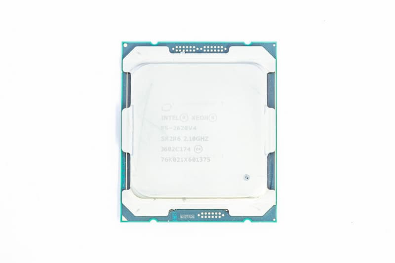 INTEL CPU Xeon E5-2620v4@2.10GHz INTEL CPU Xeon E5-2620v4@2.10GHz, 8-Core, 20MB, 85W