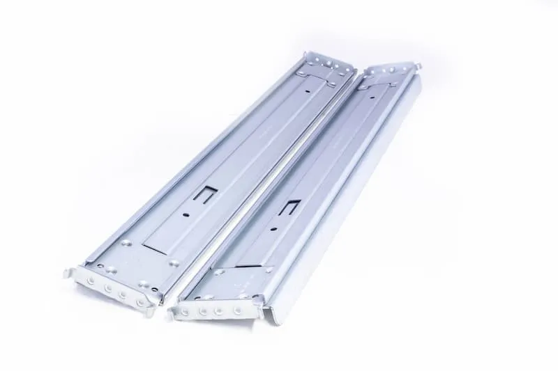 NetApp RAIL KIT Univ., for DS224C/DS2243/DS4246/FAS3240 NetApp RAIL KIT Univ., for DS224C/DS2243/DS4246/FAS3240