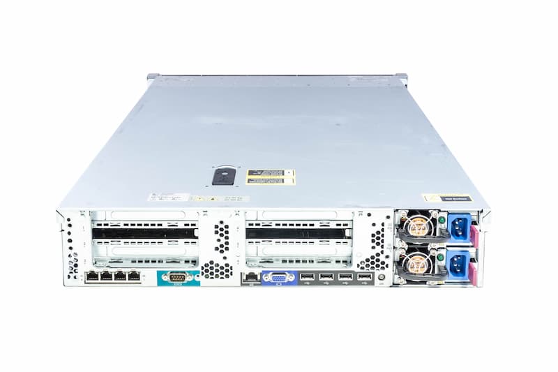 HP DL380p Gen8, 2x E5-2667@2.90GHz, 6-Core, 16GB PC3-12800R (2x8), 8xSFF, P420i/1G, 331i, DVD,2x460W