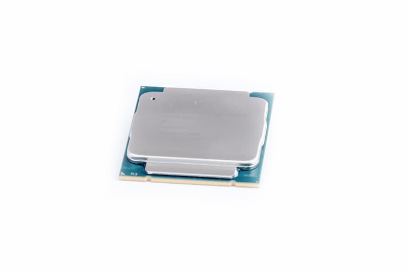 INTEL CPU Xeon E5-2623v3 3.00GHz, 4-Core, 105W INTEL CPU Xeon E5-2623v3 3.00GHz, 4-Core, 105W