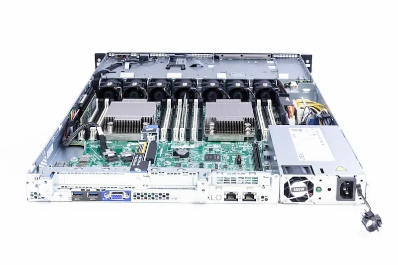 HPE ProLiant DL160 Gen9 Rack Server, 1x E5-2603v3 1.60GHz, 6-Core, 8GB PC4, 4xLFF, B140i