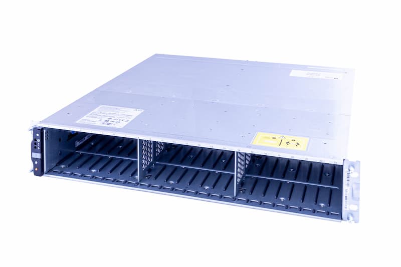 NetApp Storage System FAS2552, 24xSFF, 2x Contr each 2xQSFP SAS 6G, 2xGbE RJ45, 4x10GbE/16G-FC SFP+