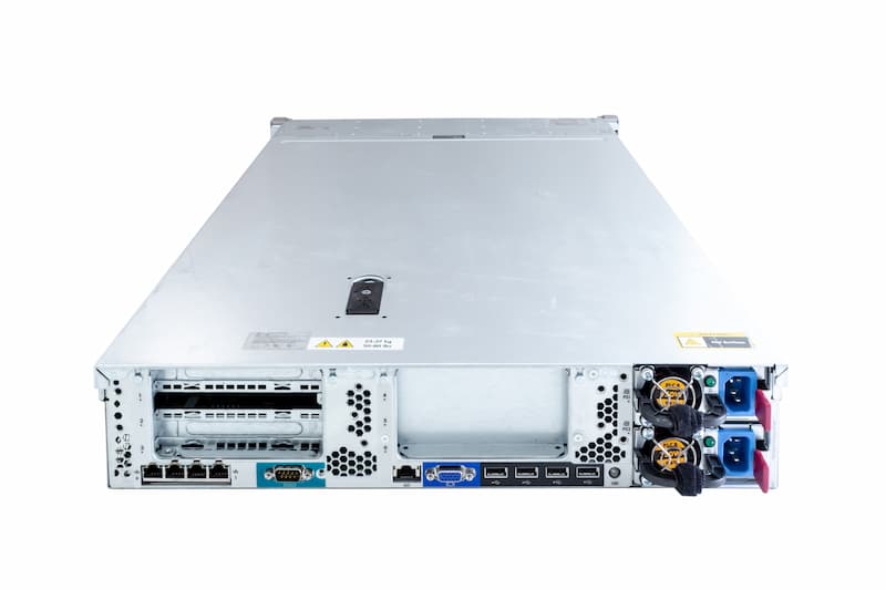 HPE DL380p Gen8, 1x E5-2620 2.0GHz, 6-Core, 32GB PC3-10600R, 25xSFF, P420i/2G, 2x750W, 331FLR
